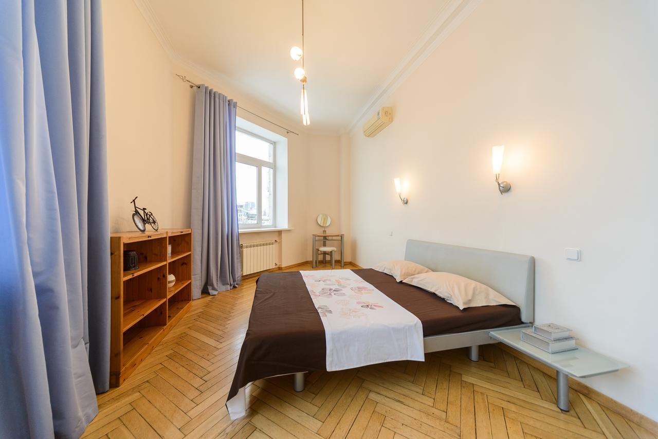 Apartments On Khreschatyk 27 キエフ エクステリア 写真