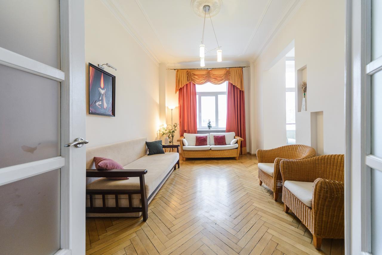 Apartments On Khreschatyk 27 キエフ エクステリア 写真